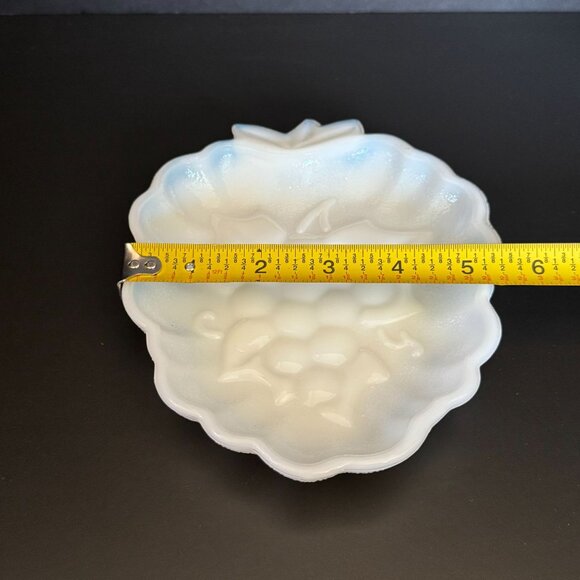 1940s Hazel Atlas Milk Glass Strawberry Relish Dishes Set Of 2 With Line Pattern - Picture 16 of 16